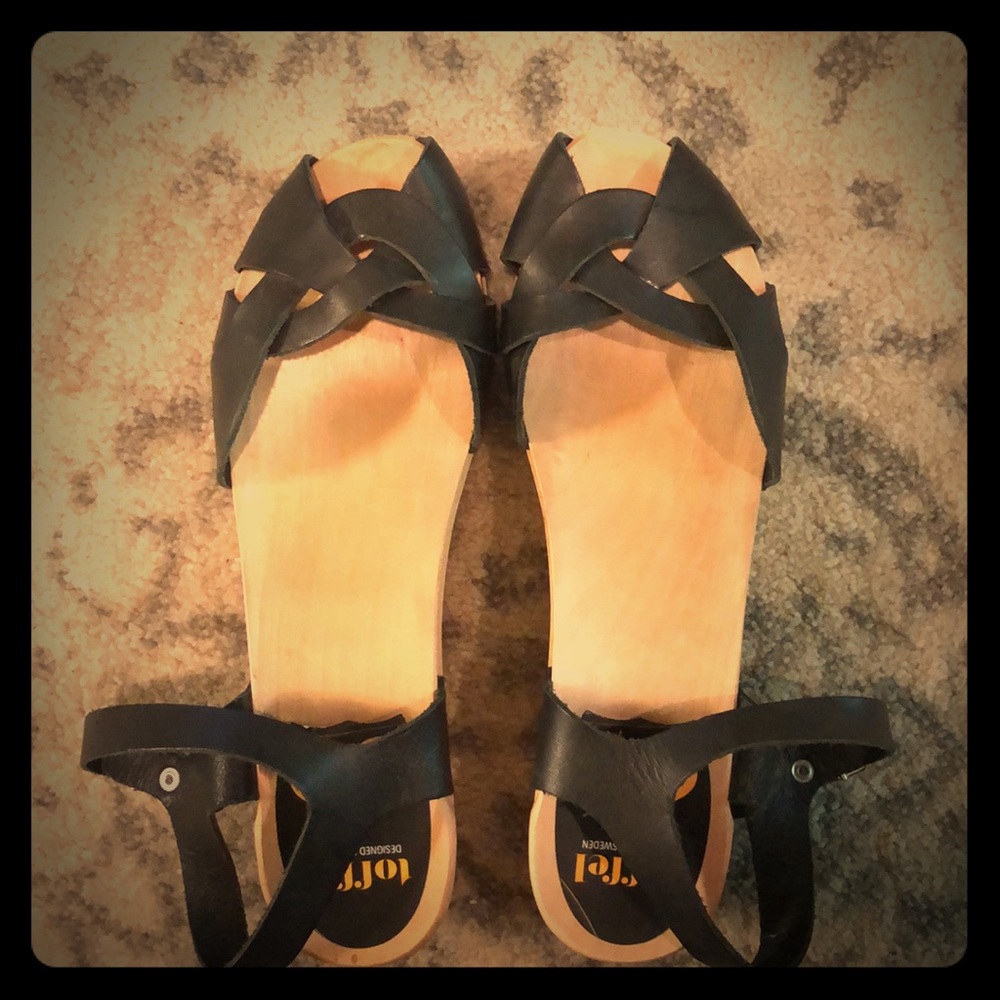 Clogs